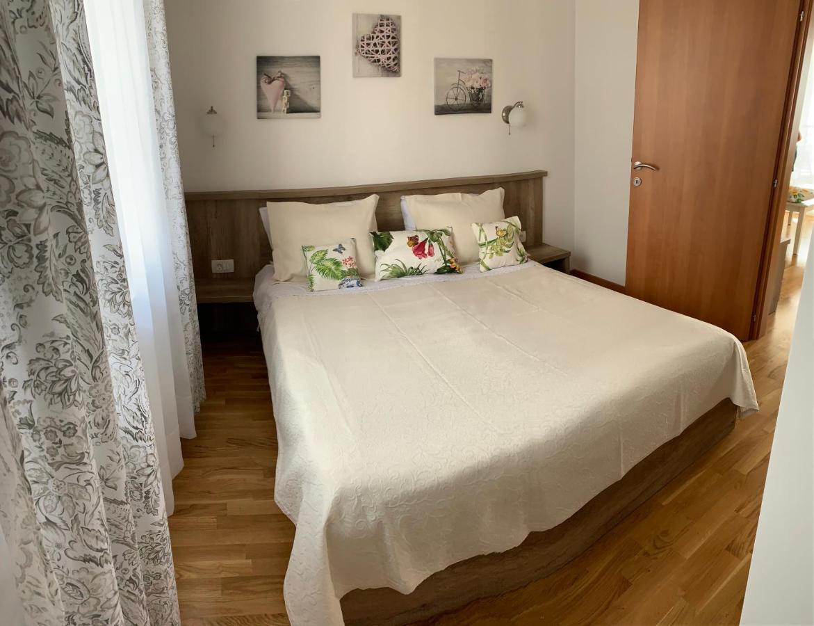 Ive Lole Ribara 38 Apartment เบชิชิ ภายนอก รูปภาพ